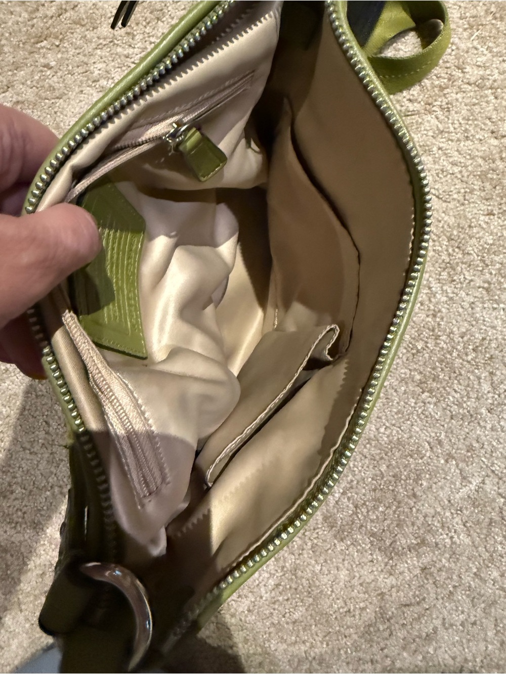 COACH Leaf Green Leather Daisy.
Messenger Crossbody Bag F23948 HTF Y2K - Picture 7 of 9